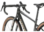 Rower-gravel-KROSS-Esker-6.0-GRX-2×12-1.webp
